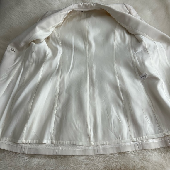 Jessica Elegant Cream Women's Suit Jacket - Picture 11 of 12